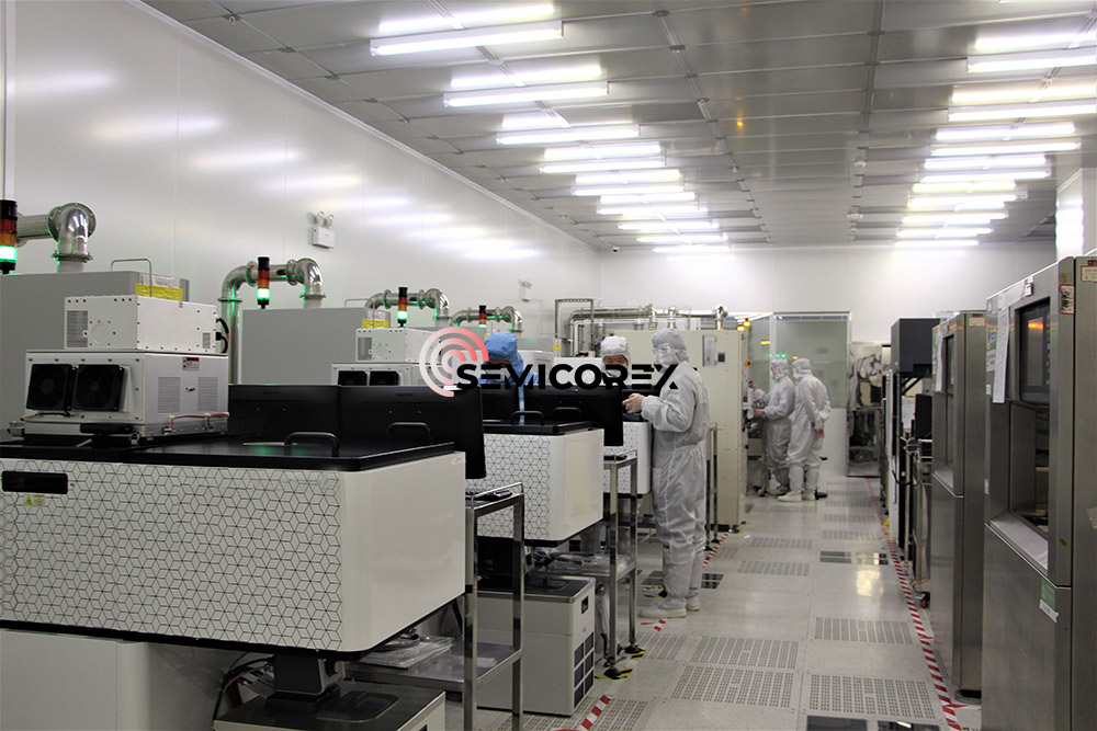 Optimalisatie van thermisch veldontwerp voor SiC epitaxiale oven (CVD-reactor met warme wand)